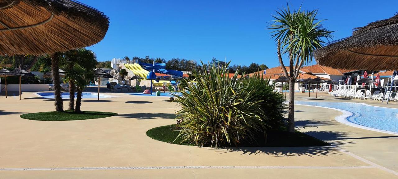 Mobilhome 2Ch Climatise-Terrasse Fermee-4 Velos-Camping 4 Etoiles Les Charmettes 莱马特 外观 照片