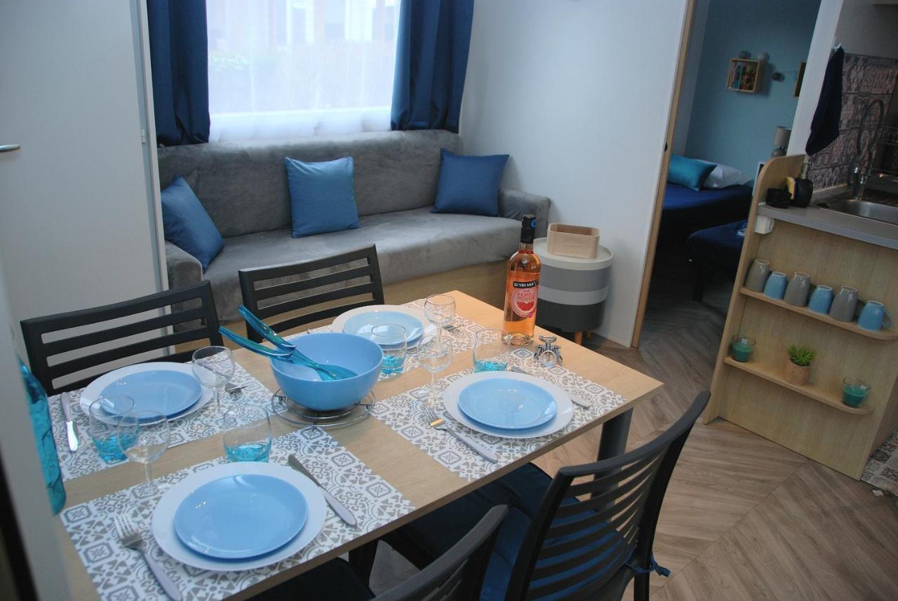 Mobilhome 2Ch Climatise-Terrasse Fermee-4 Velos-Camping 4 Etoiles Les Charmettes 莱马特 外观 照片
